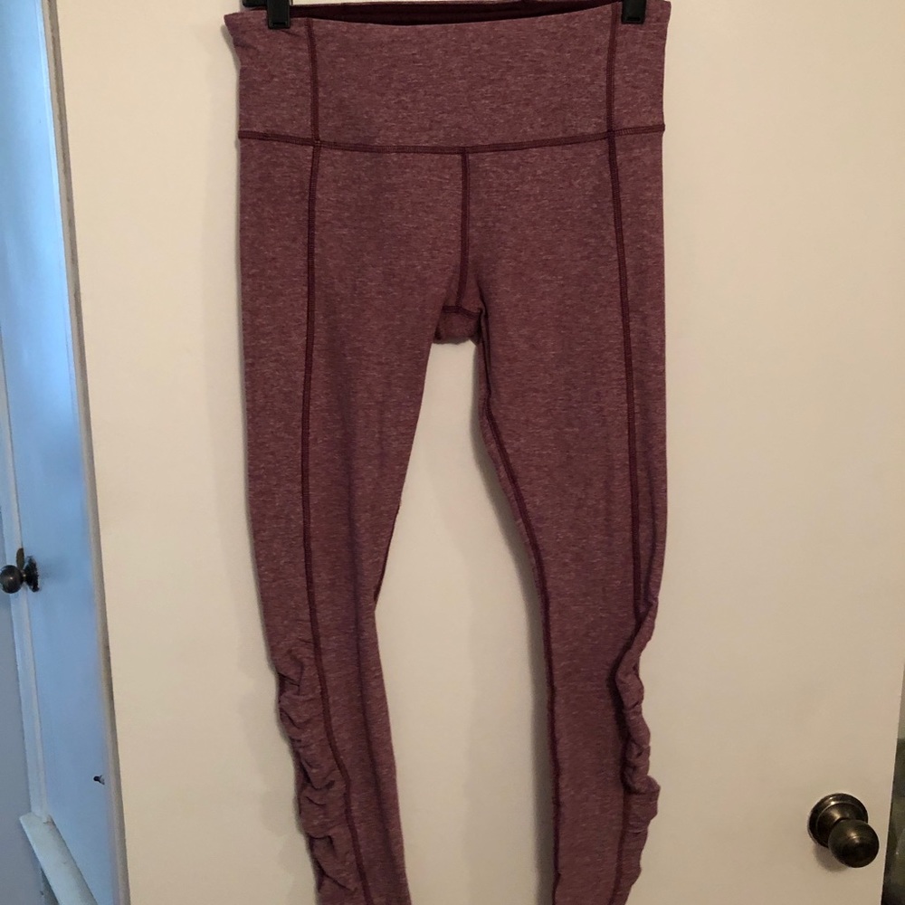 Purple lululemon leggings with pockets
